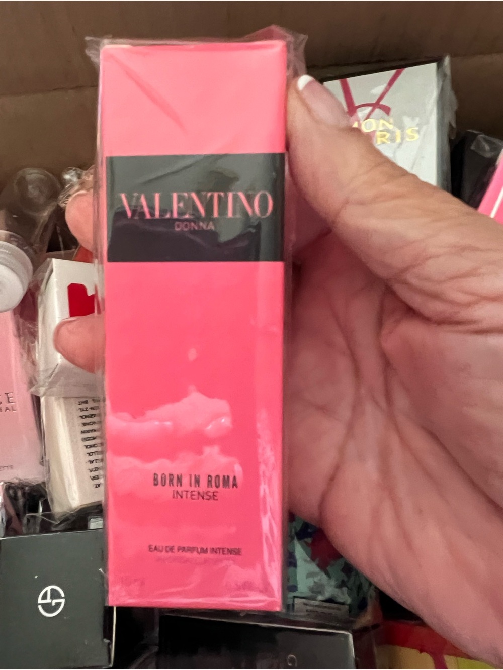 Valentino Miniatura Donna Born in Roma Intense - Bright Pink & Black Box